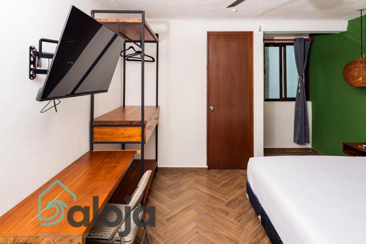 Vica Guest House Con Piscina En La Entrada De La Zona Hotelera Канкун Экстерьер фото