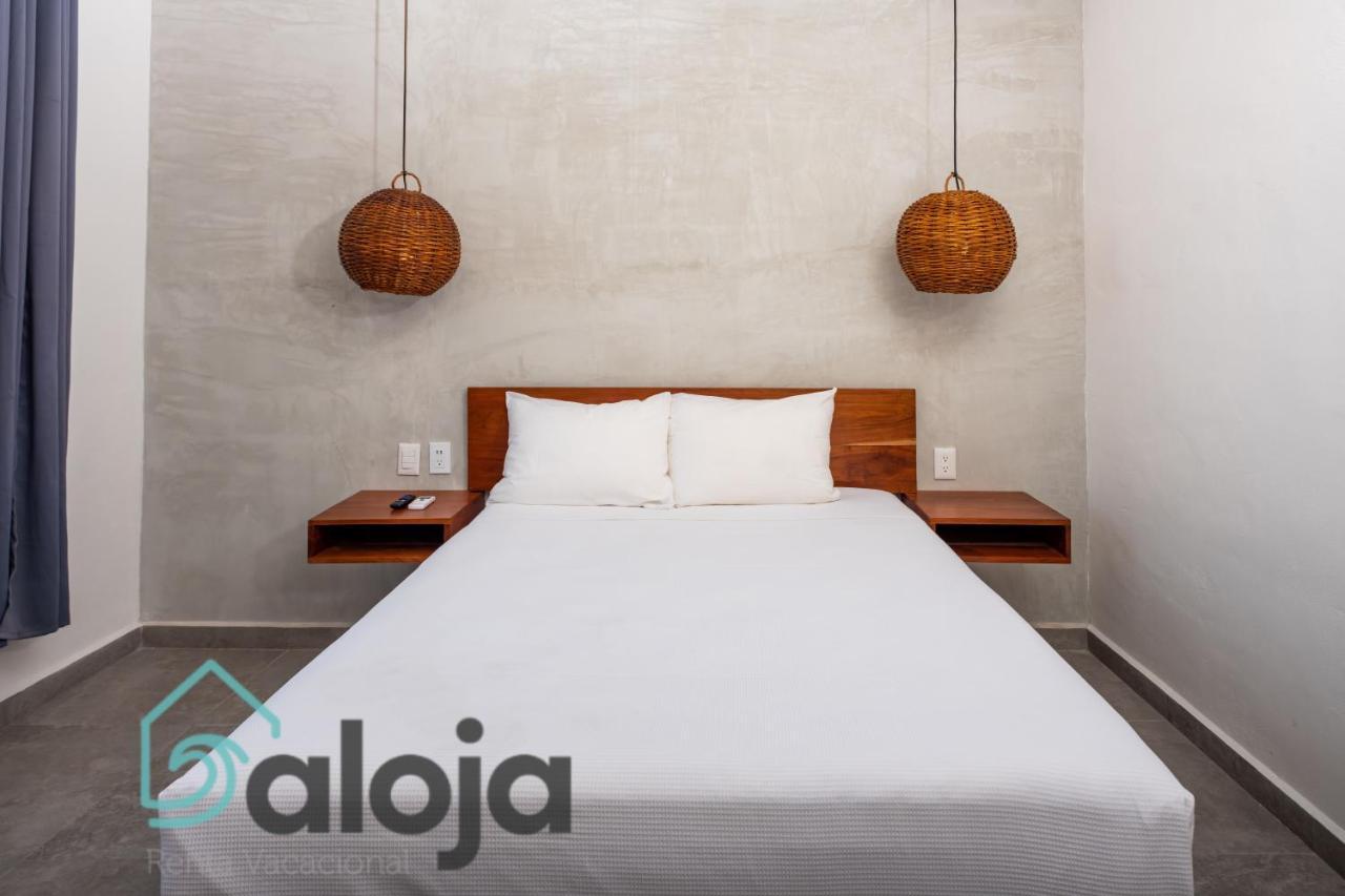 Vica Guest House Con Piscina En La Entrada De La Zona Hotelera Канкун Экстерьер фото